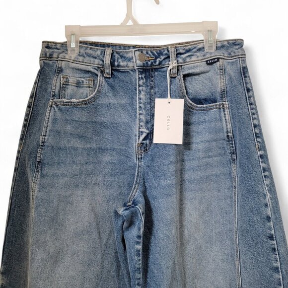 CelloSize 7 Horseshoe Barrel Relaxed Fit Medium Wash Denim Jeans, NEW with Tag - Picture 2 of 14